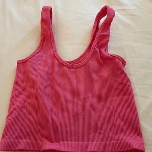pink tank top